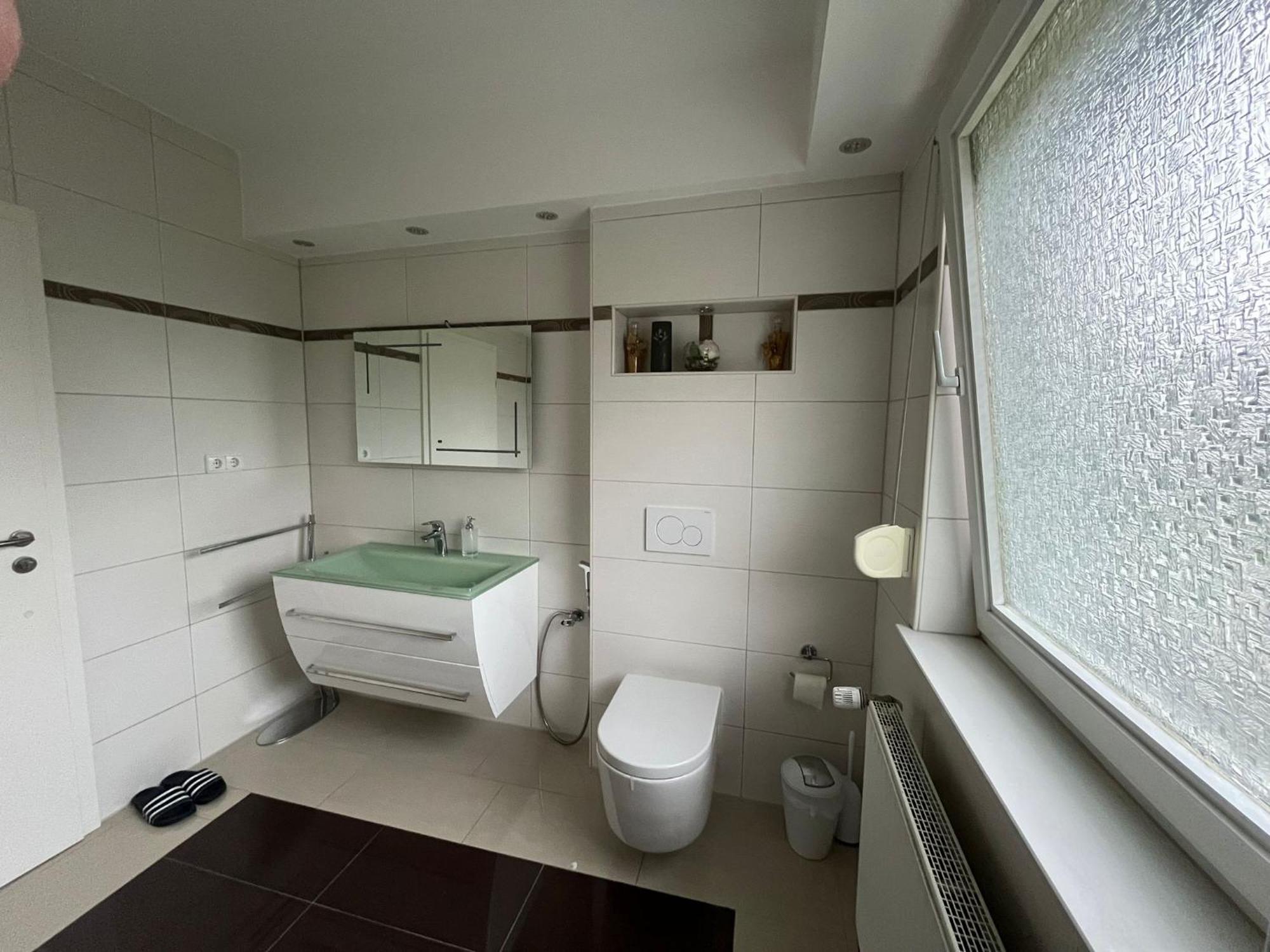 Schickes 110qm In Naehe Vw, Messe,dez Und Orangerie Lejlighed