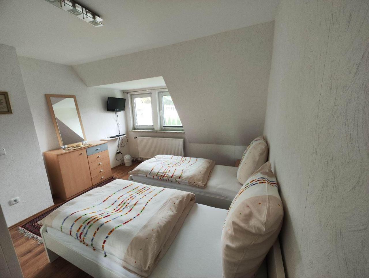 Apartment Schickes 110qm In Naehe Vw, Messe,dez Und Orangerie Kassel