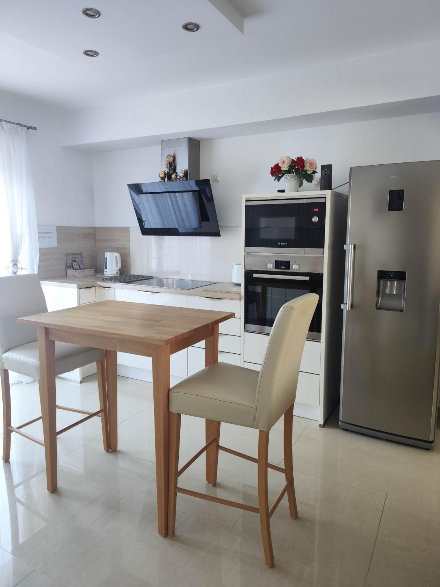Apartment Schickes 110qm In Naehe Vw, Messe,dez Und Orangerie *